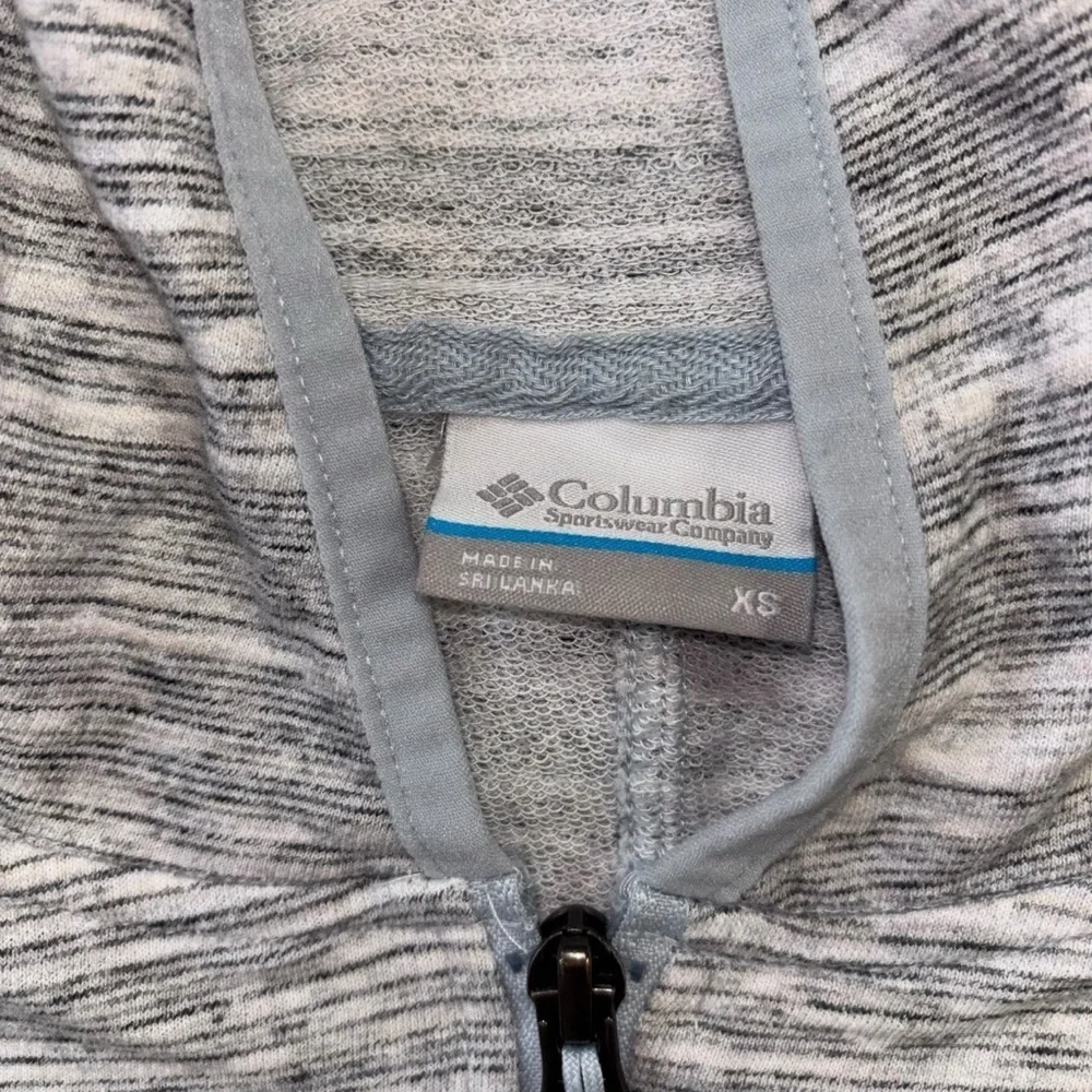 Columbia Zip Up Hooded Gray Sweatshirt Women’s XS Comfortable Casual Outdoor